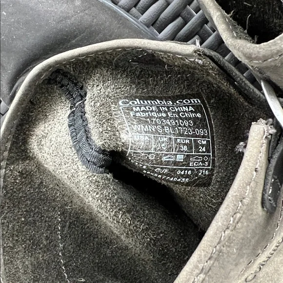 Columbia Black and Gray Boots - Picture 5 of 5